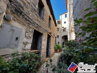 Quadrilocale in Vendita a Lenola, 115'000&euro;, 121 m²