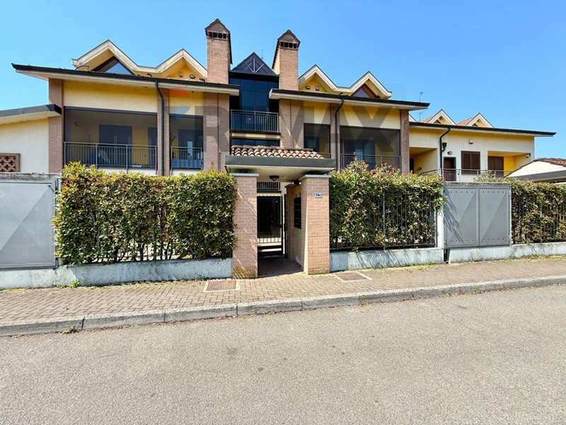 Bilocale in Vendita a Vermezzo con Zelo, 185'000&euro;, 93 m²