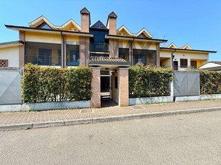 Bilocale in Vendita a Vermezzo con Zelo, 185'000&euro;, 93 m²