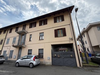 Appartamento in Vendita a Ciriè, 130'000&euro;, 152 m²