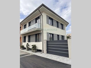 Trilocale in Vendita a Cicciano, 235'000&euro;, 85 m²