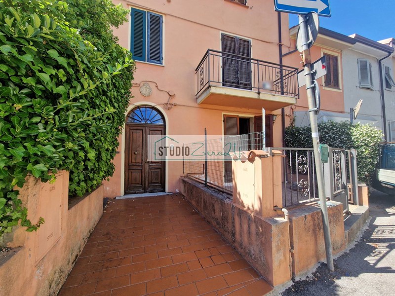 Bilocale in Vendita a Camaiore, 70'000&euro;, 30 m²