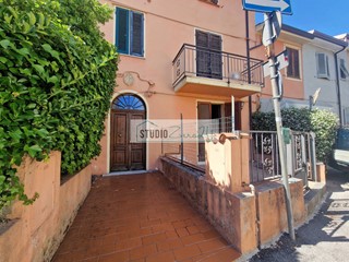 Bilocale in Vendita a Camaiore, 70'000&euro;, 30 m²