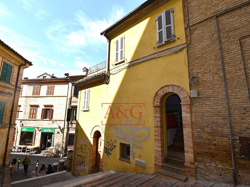 Quadrilocale in Vendita a Macerata, 150'000&euro;, 70 m²