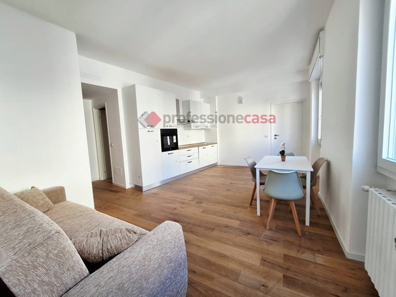 Trilocale in Vendita a Milano, 350'000&euro;, 75 m²