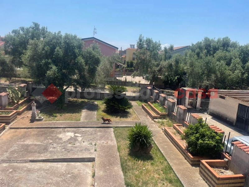 Trilocale in Vendita a Vitulazio, 79'900&euro;, 90 m²