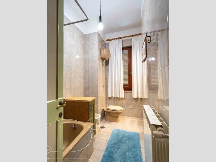 Attico in Vendita a Todi, 189'000&euro;, 220 m², arredato, con Box