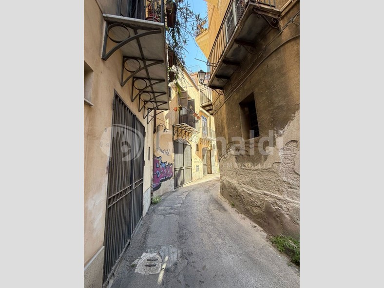 Appartamento in Vendita a Palermo, 320'000&euro;, 130 m²