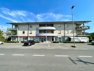 Quadrilocale in Vendita a Alba, 220'000&euro;, 100 m², con Box