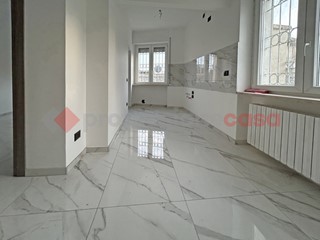 Trilocale in Vendita a Borgomanero, 149'000&euro;, 108 m², con Box
