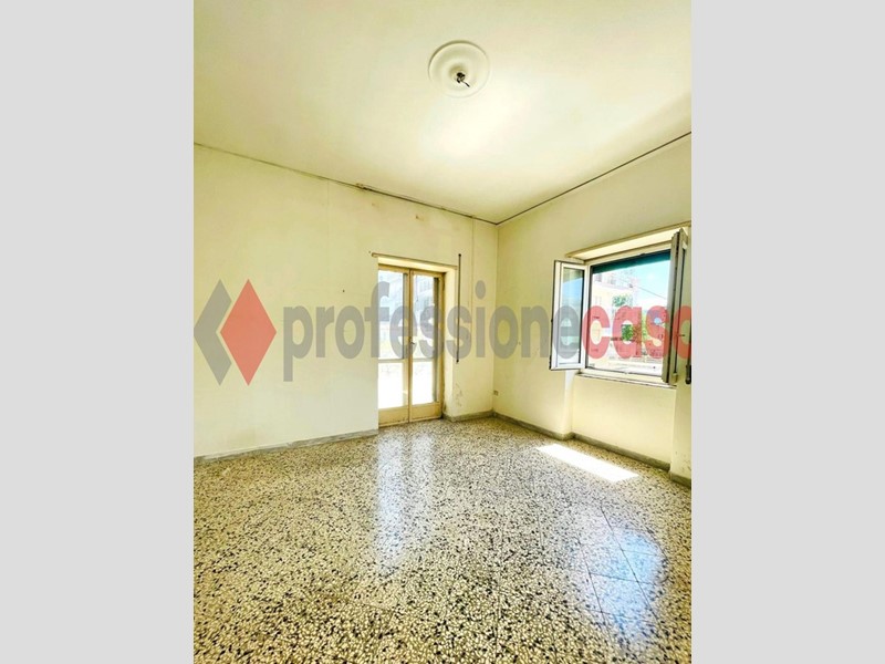 Quadrilocale in Vendita a Salerno, 335'000&euro;, 156 m²