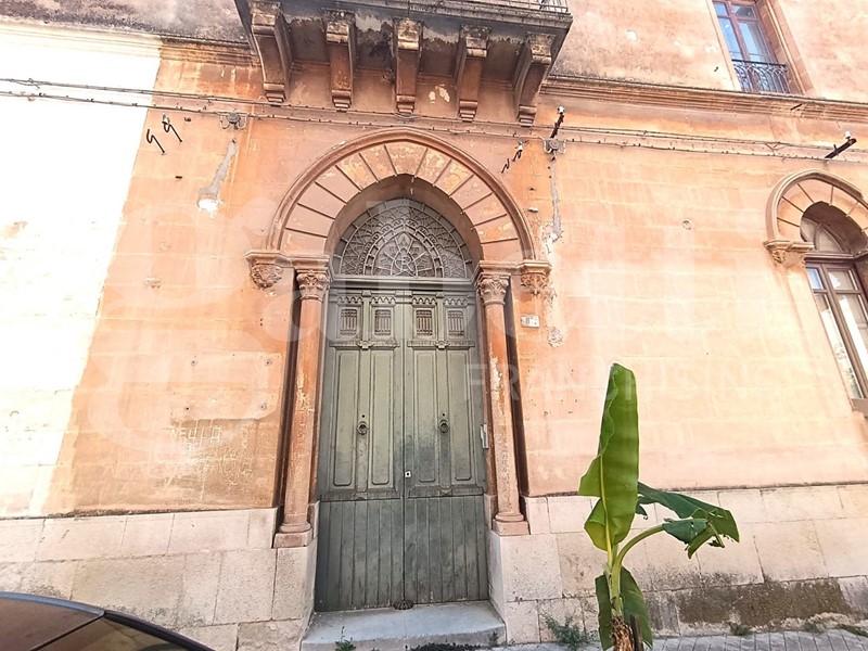 Appartamento in Vendita a Ragusa, 195'000&euro;, 190 m²
