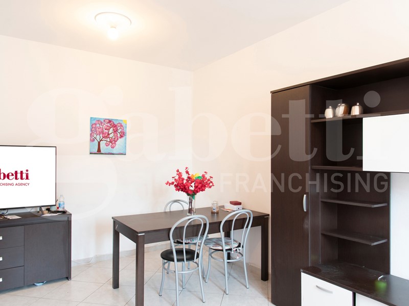 Bilocale in Vendita a Cesano Maderno, 118'000&euro;, 63 m², arredato