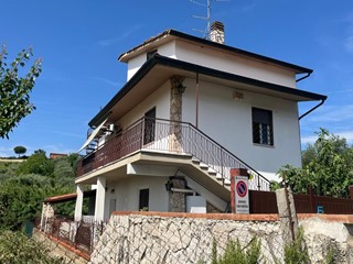 Trilocale in Affitto a Fonte Nuova, 750&euro;, 80 m²