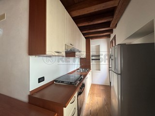 Bilocale in Affitto a Bassano del Grappa, zona BASSANO c. storico, 850&euro;, 50 m², arredato