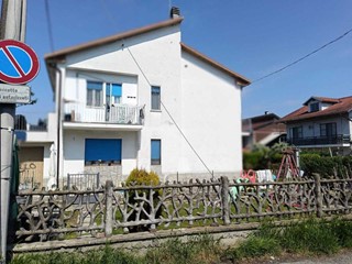 Quadrilocale in Vendita a Settimo Torinese, 169'000&euro;, 85 m², con Box