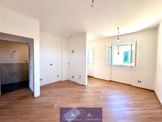 Bilocale in Vendita a Firenze, zona Ponte a Greve, 190'000&euro;, 45 m²