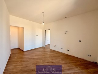 Trilocale in Vendita a Firenze, zona Ponte a Greve, 240'000&euro;, 55 m²