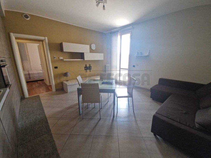 Bilocale in Vendita a Cremona, 128'000&euro;, 59 m², arredato, con Box