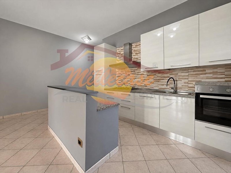 Appartamento in Vendita a Siracusa, zona Panagia, 138'000&euro;, 140 m²