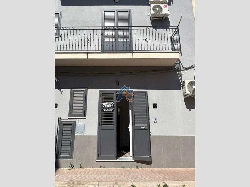 Bilocale in Vendita a Ficarazzi, zona Via Roma, 49'000&euro;, 45 m²