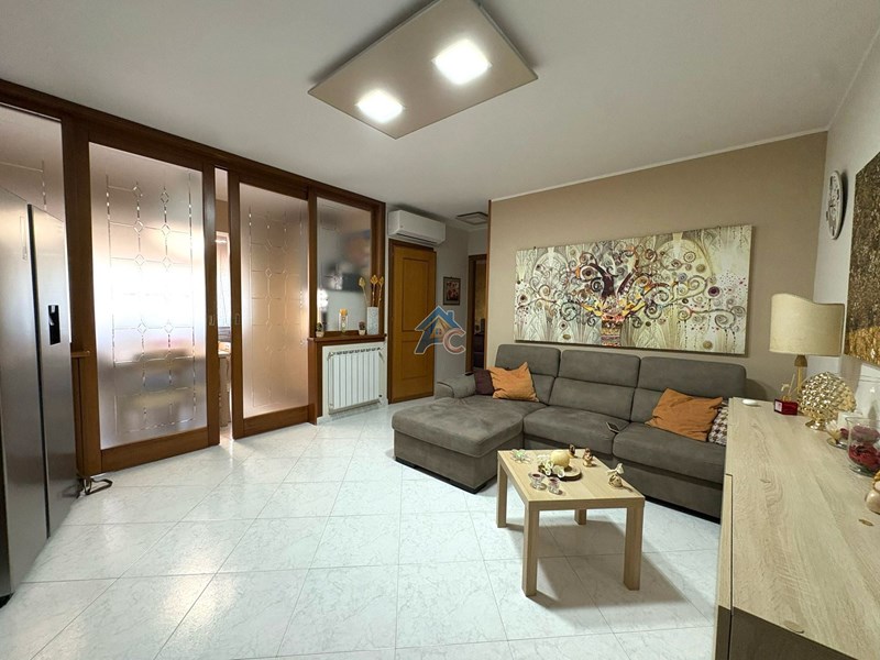 Trilocale in Vendita a Ficarazzi, 70'000&euro;, 60 m²