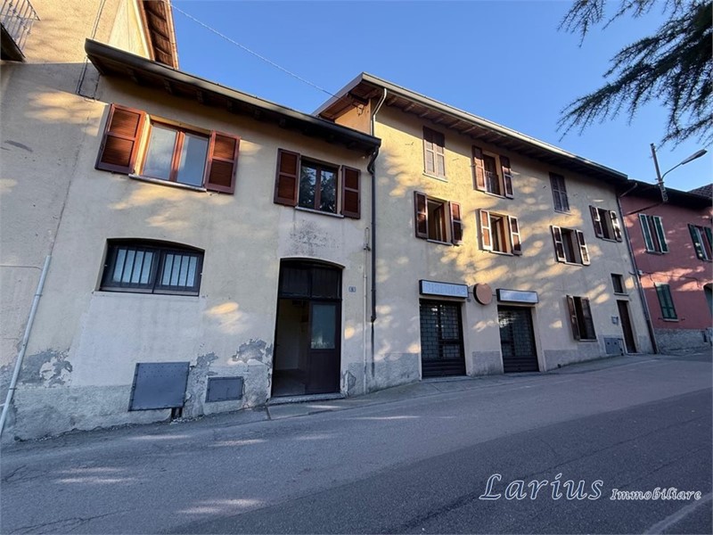 Trilocale in Vendita a Eupilio, 64'000&euro;, 70 m²