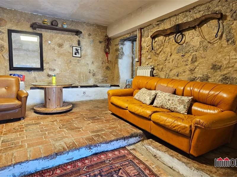 Appartamento in Vendita a Casole d'Elsa, 165'000&euro;, 170 m²