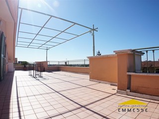 Appartamento in Vendita a Massa, 355'000&euro;, 120 m²
