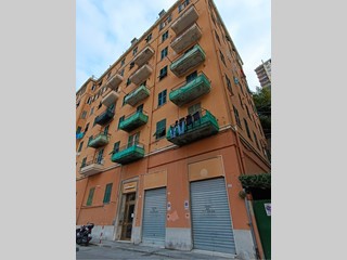 Appartamento in Vendita a Genova, 21'881&euro;, 69 m²