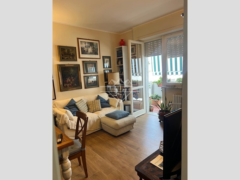 Bilocale in Vendita a Carrara, zona Marina di Carrara, 185'000&euro;, 46 m², arredato