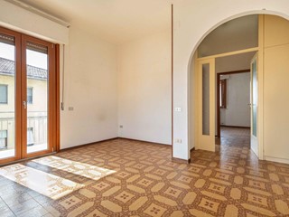 Appartamento in Vendita a Castelfranco di Sotto, 115'000&euro;, 80 m², arredato, con Box