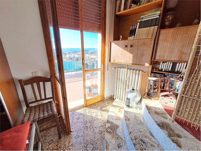 Appartamento in Vendita a Castelfiorentino, 150'000&euro;, 120 m², con Box