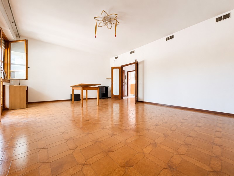 Appartamento in Vendita a Pontedera, 179'000&euro;, 120 m²