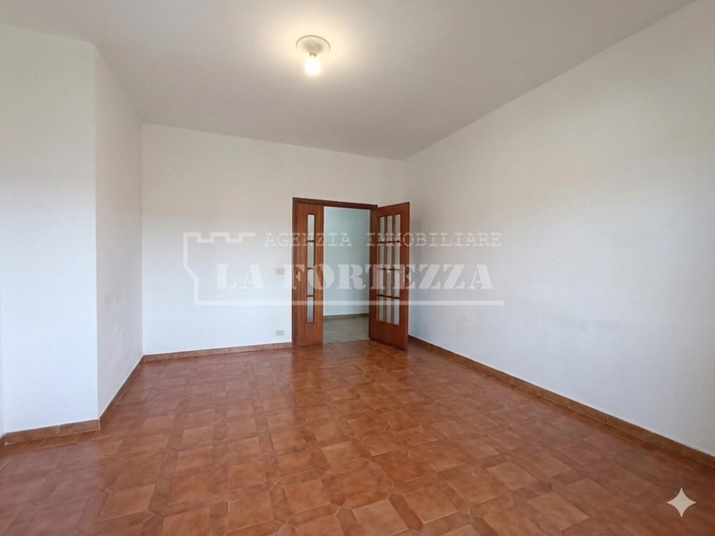 Appartamento in Vendita a Pisa, 270'000&euro;, 110 m², con Box