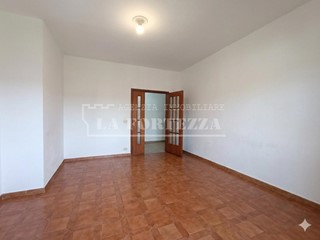 Appartamento in Vendita a Pisa, 270'000&euro;, 110 m², con Box