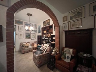 Appartamento in Vendita a Pietrasanta, 1'800'000&euro;, 260 m², arredato