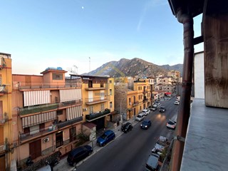 Trilocale in Vendita a Palermo, 68'000&euro;, 57 m²