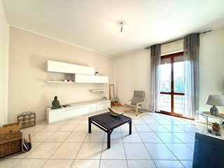 Quadrilocale in Vendita a Alessandria, 105'000&euro;, 107 m²