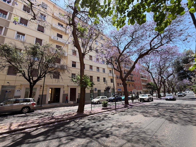 Appartamento in Vendita a Cagliari, 350'000&euro;, 166 m²