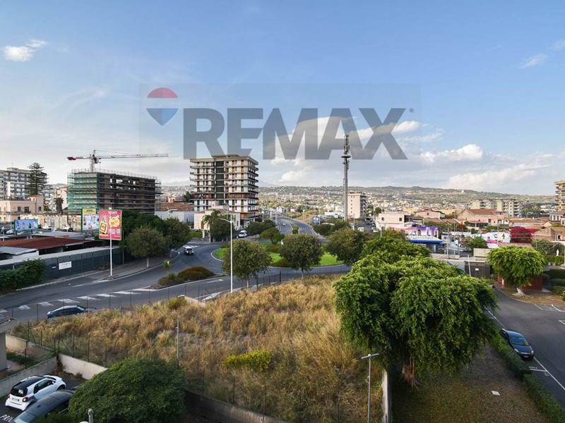 Appartamento in Vendita a Catania, 240'000&euro;, 108 m²