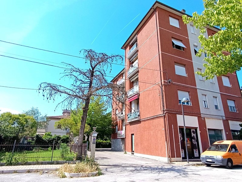 Appartamento in Vendita a Fabriano, 78'000&euro;, 85 m²
