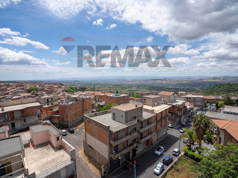 Quadrilocale in Vendita a Biancavilla, 53'000&euro;, 120 m²
