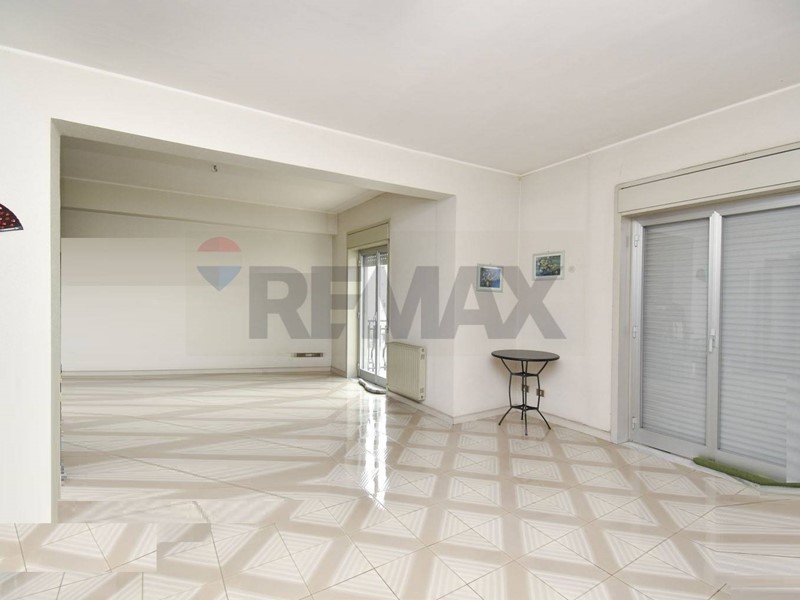 Appartamento in Vendita a Catania, 95'000&euro;, 131 m²