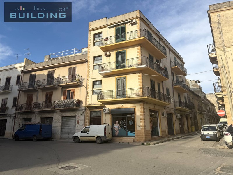 Appartamento in Vendita a Castelvetrano, 58'000&euro;, 195 m²