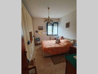 Quadrilocale in Vendita a Ancona, 160'000&euro;, 100 m²