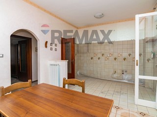 Trilocale in Vendita a San Giovanni la Punta, 90'000&euro;, 63 m²