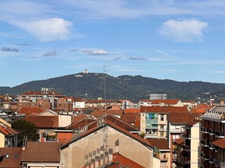 Trilocale in Vendita a Torino, 225'000&euro;, 94 m²