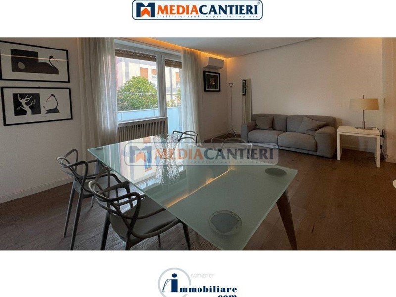 Appartamento in Vendita a Pescara, 345'000&euro;, 154 m²