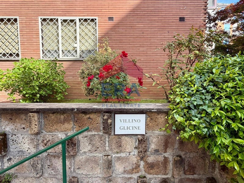 Quadrilocale in Vendita a Roma, 420'000&euro;, 150 m²